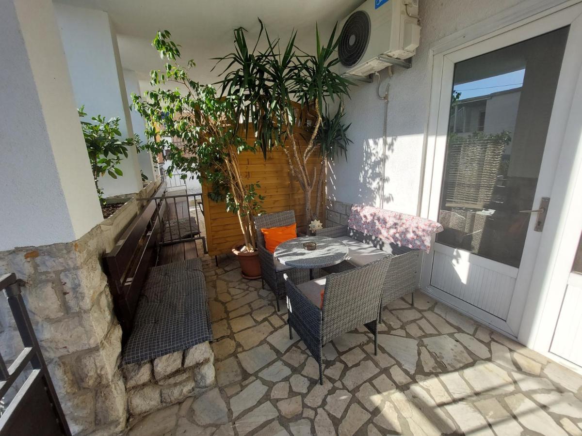 Loredana Apartments Crikvenica Luaran gambar